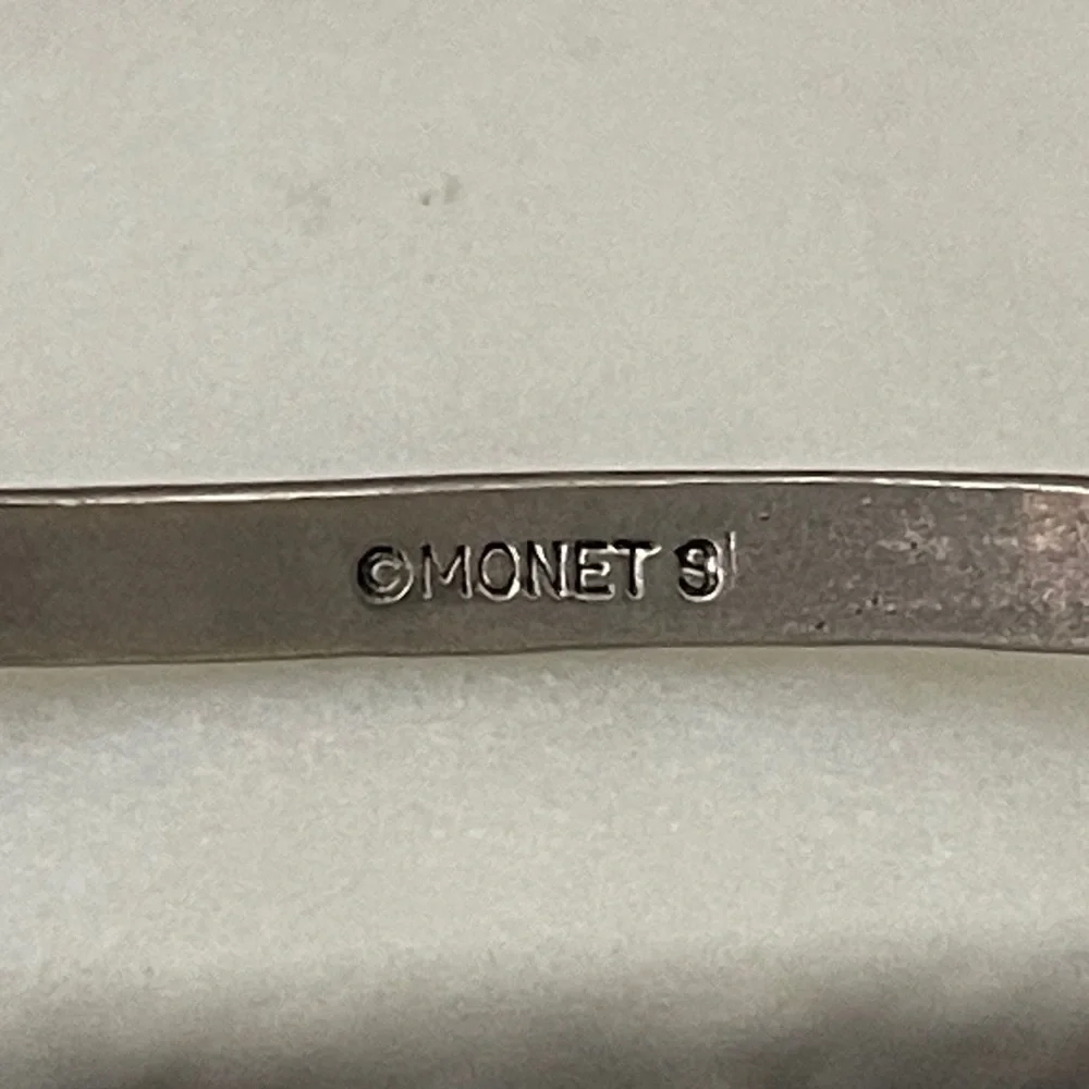 Monet vintage bangle. - Picture 5 of 7